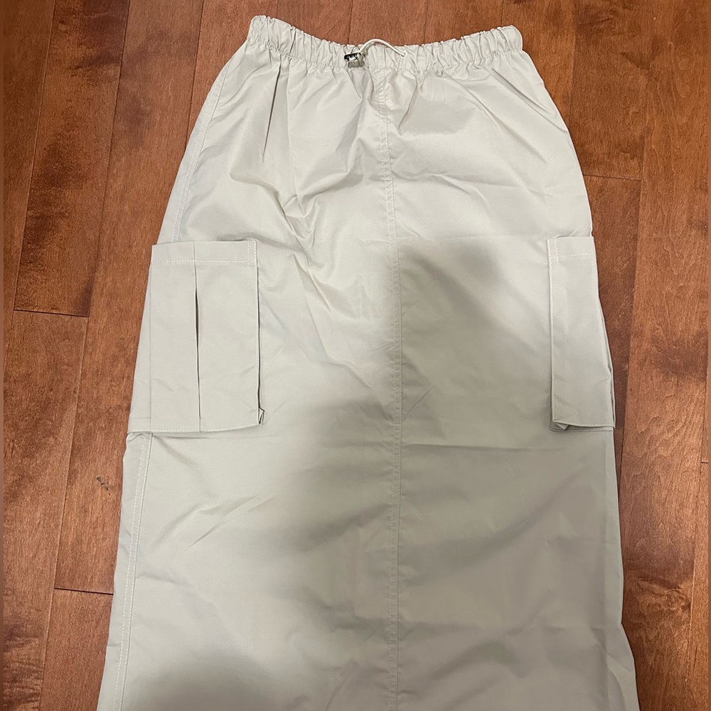 Women's Cream Cargo Skirt with Pockets